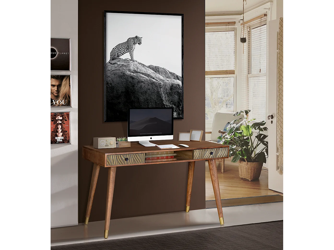 Bureau en bois de manguier z detalami z brązu