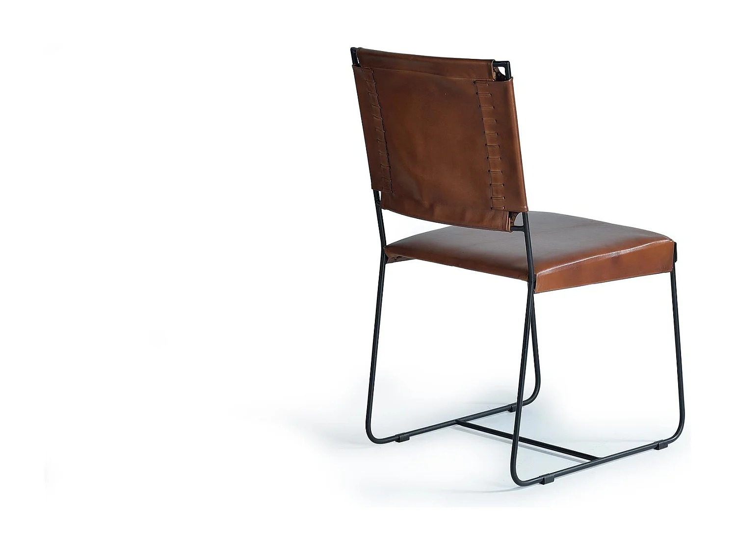 Set mit 2 Stühlen aus braunem Leder und Metall