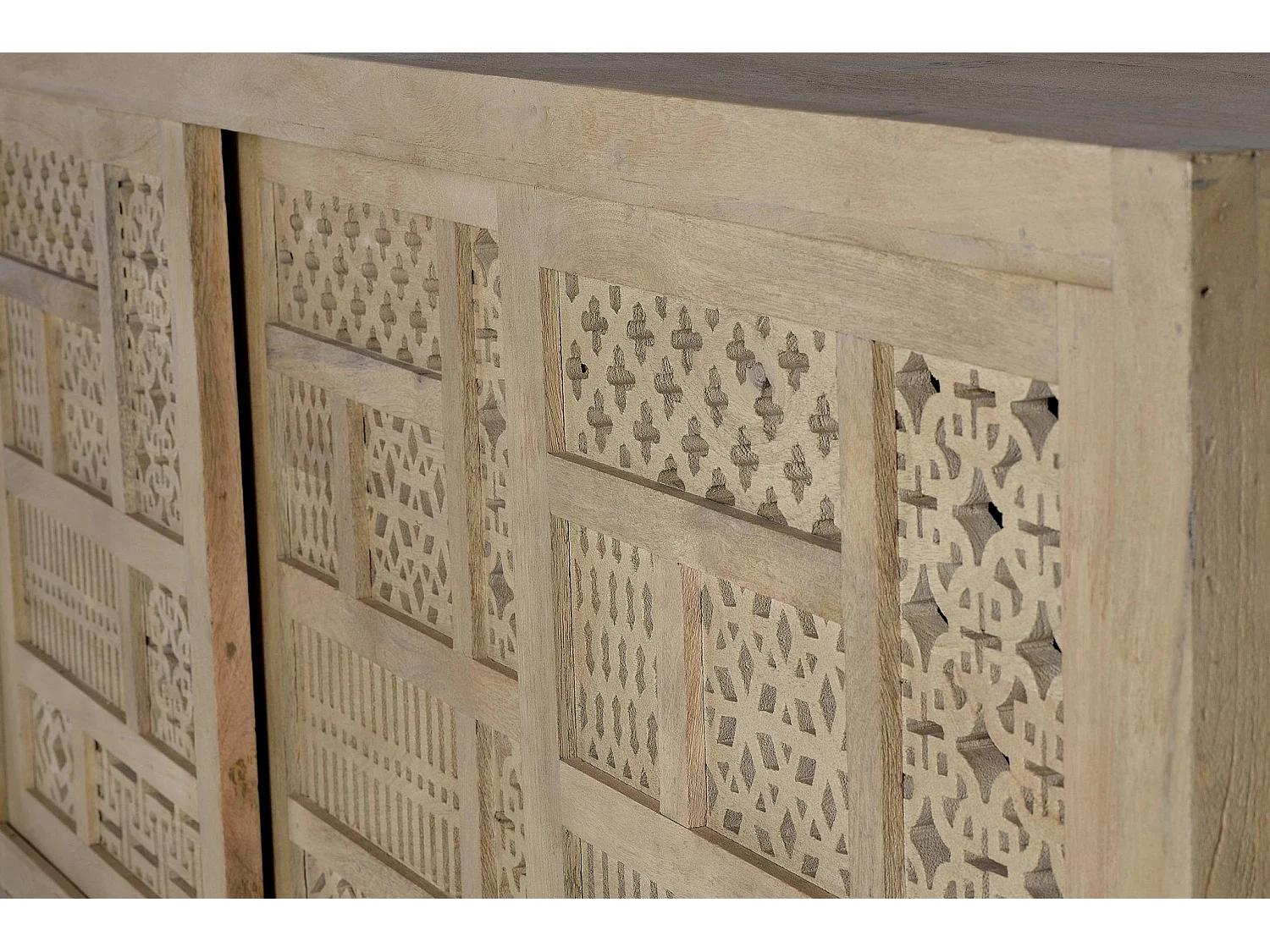 Buffet en bois de manguier sculpté, style bohème - 95 x 190 x 40