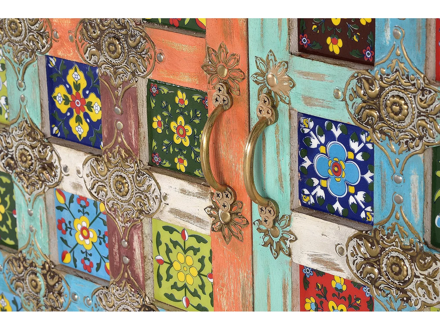 Buffet in natuurlijke manguier-bossen