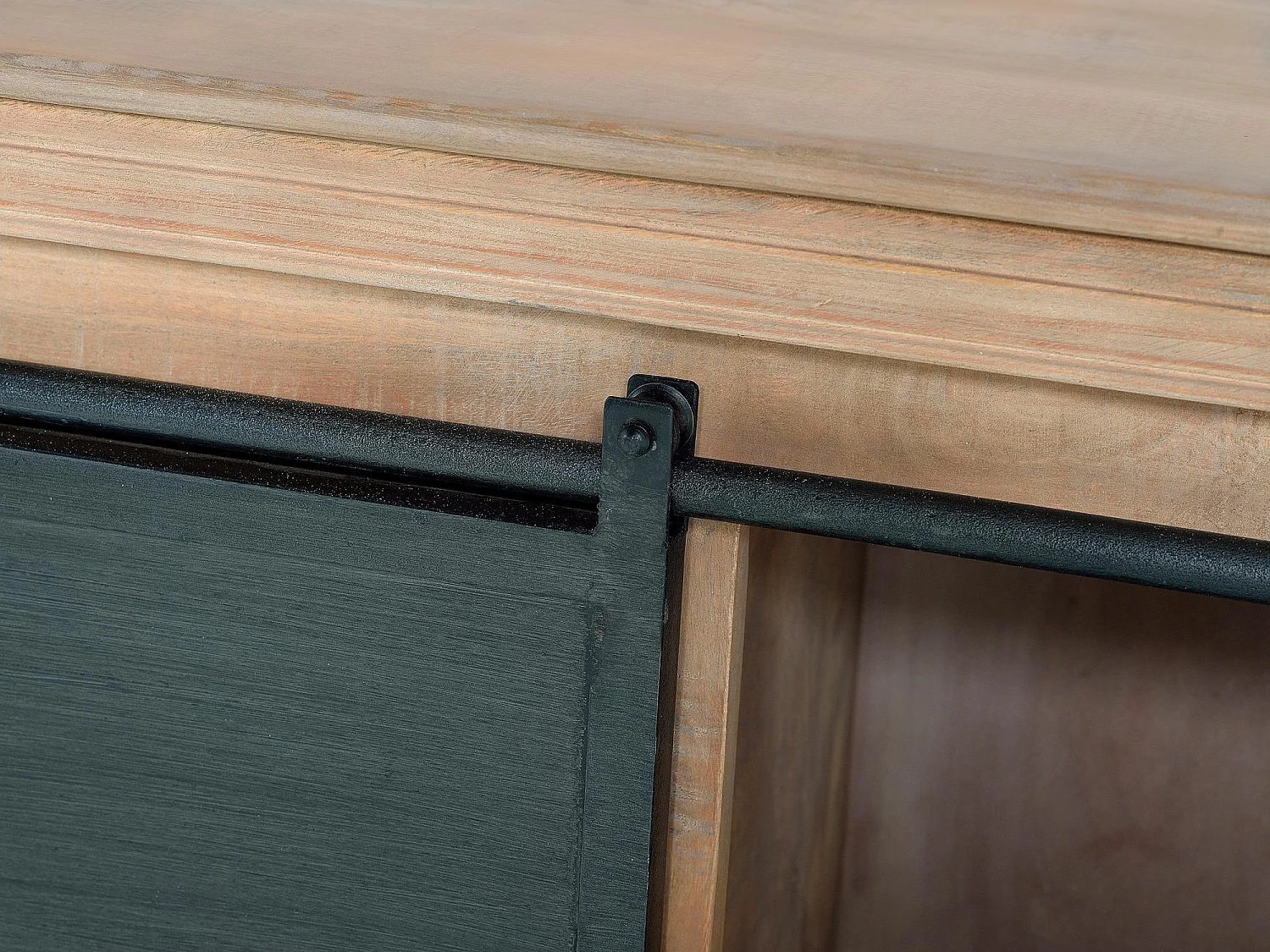 Buffet met 6 schoten en 2 zendingen in manguier en metaal