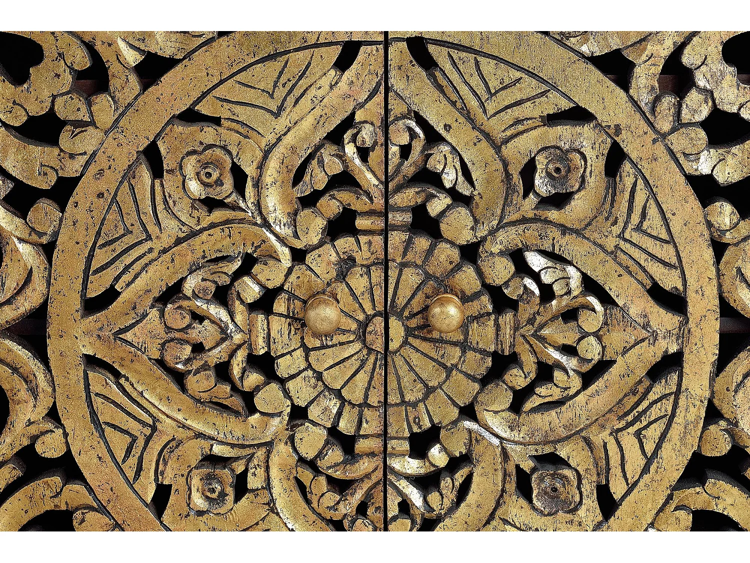 Buffet en bois de manguier sculptée et feuille d'or