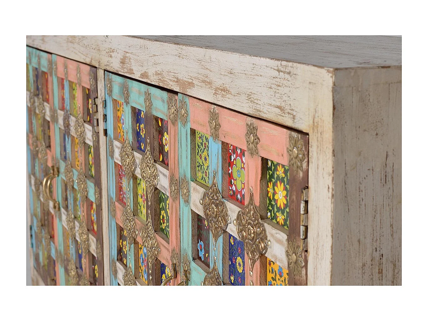 Buffet en bois de manguier avec details en maiolique et pieds en métal