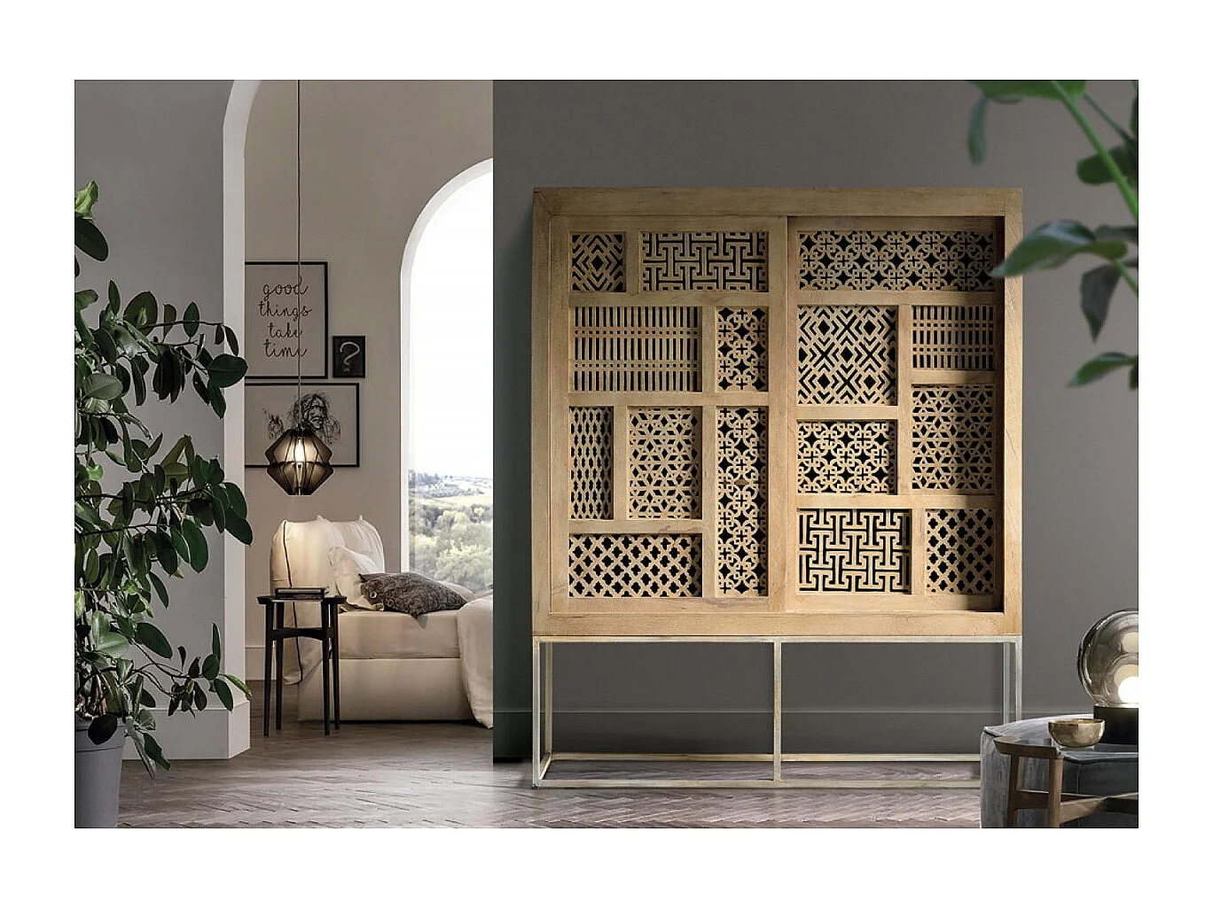 Aufbewahrungsschrank aus Teak-Holz