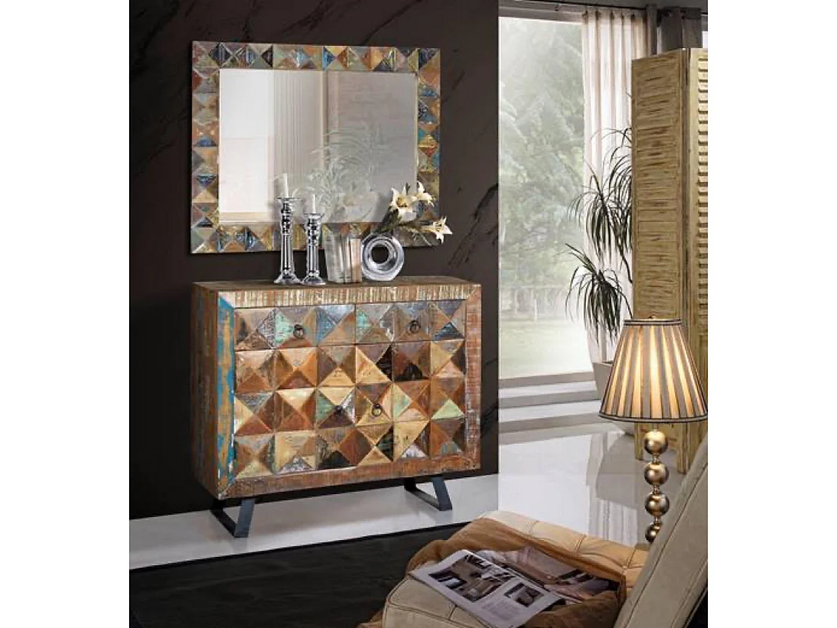 Konsole aus recyceltem Holz
