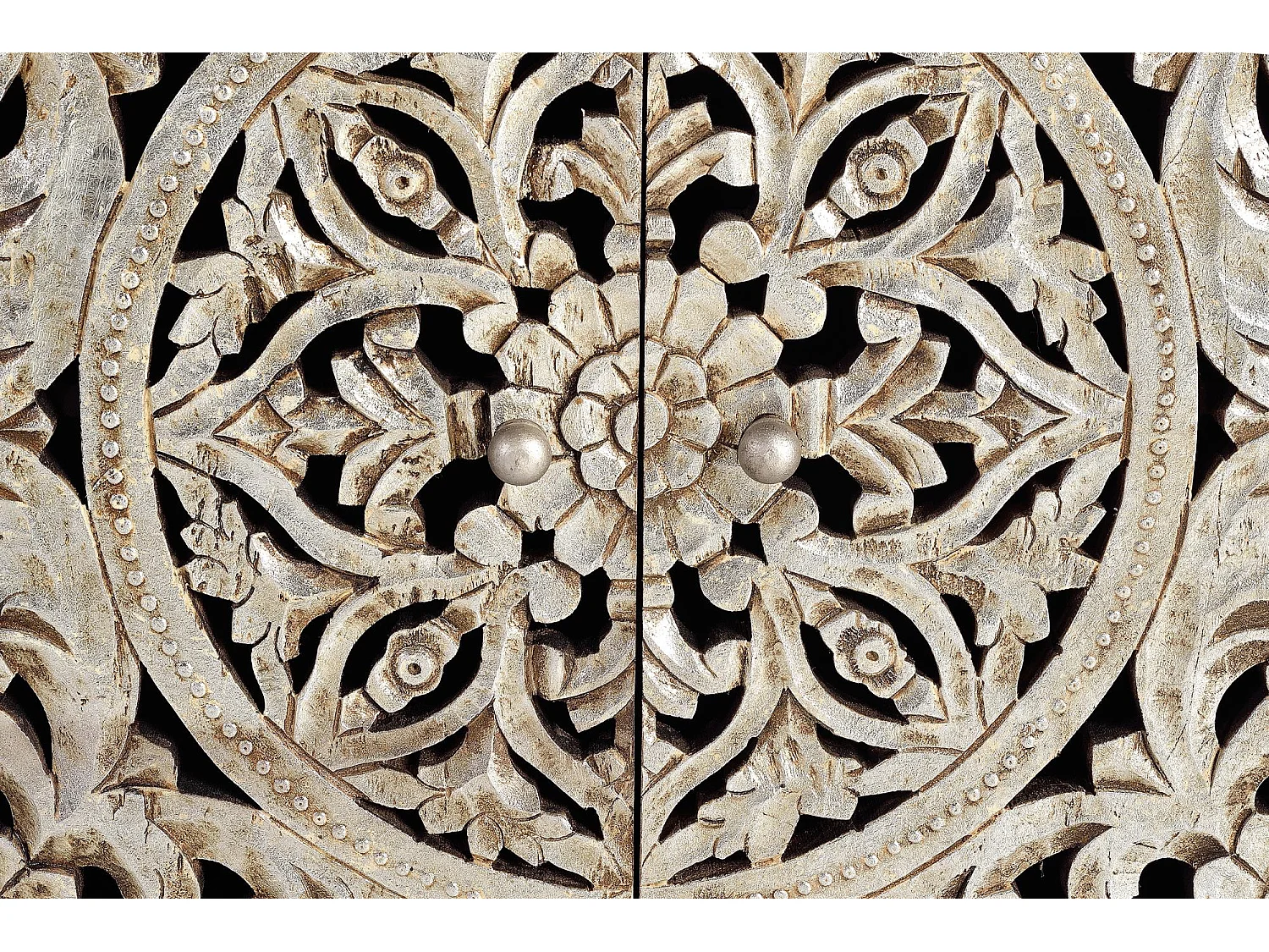 Buffet 2 portes en bois de manguier sculptée et  feuille d'argent