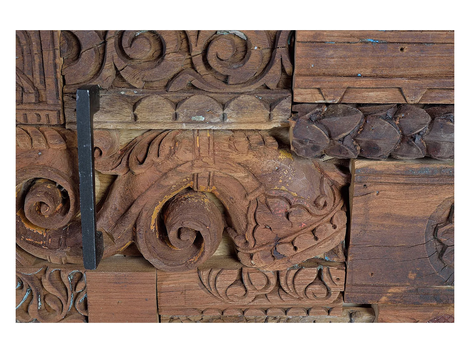 Szafka pod telewizor z odzyskanego drewna mango