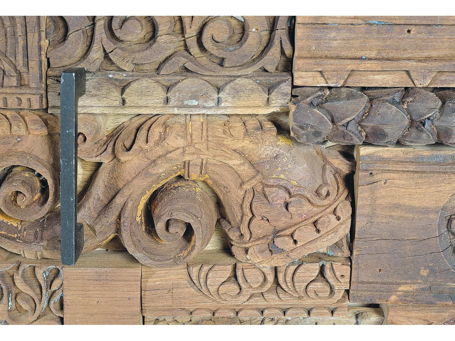 Meuble TV en bois de manguier 180 cm, style bohème ethnique sculpté - 60 x 180 x 50