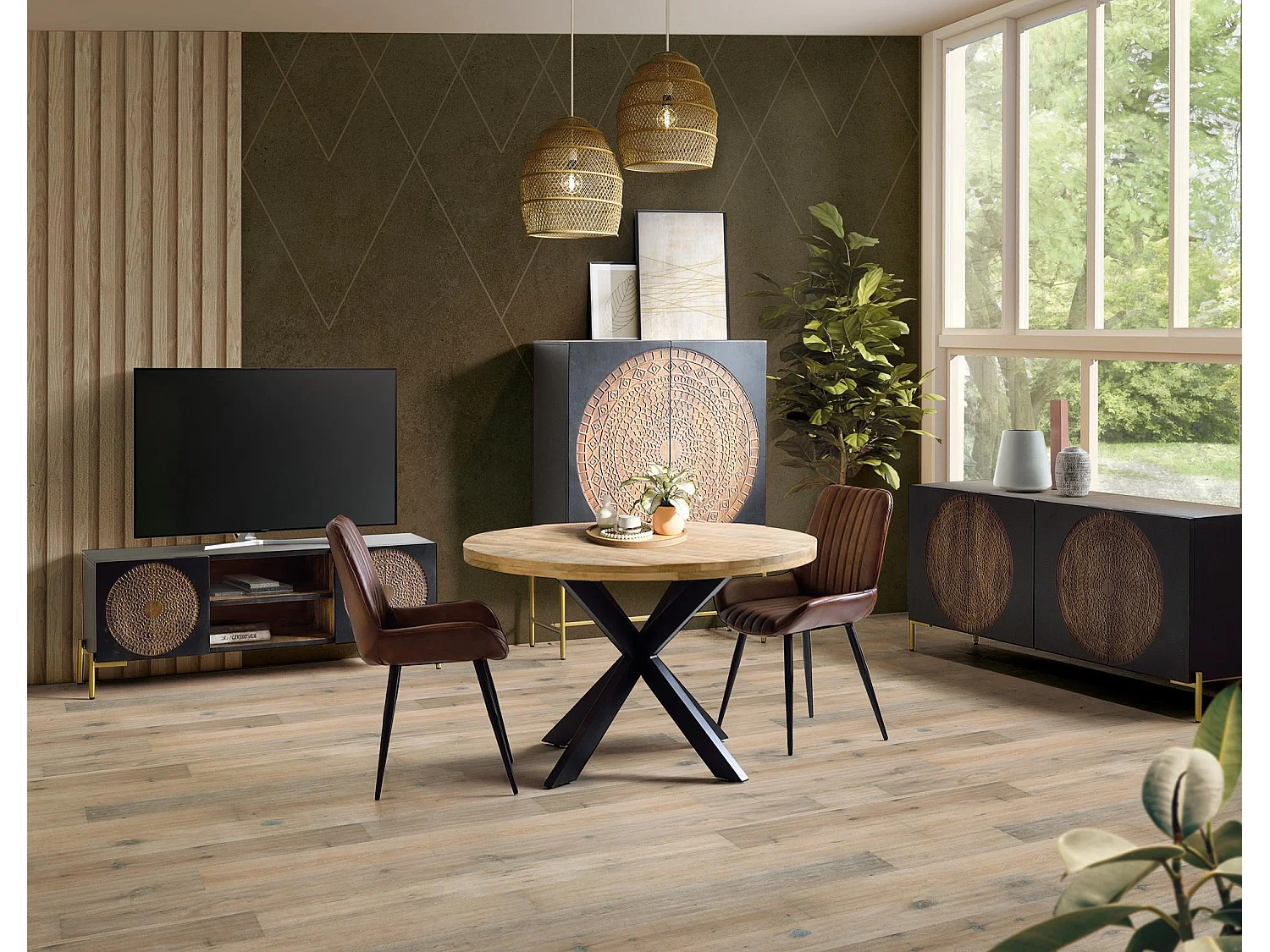 Armoire en bois manguier et métal doré