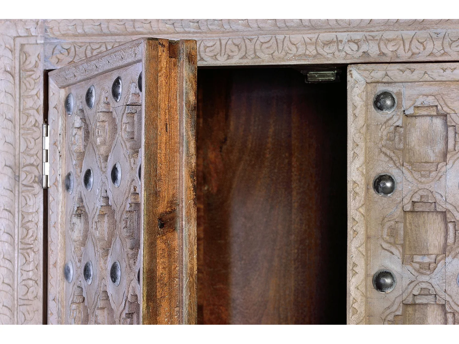 Armoire en bois de manguier finition naturelle