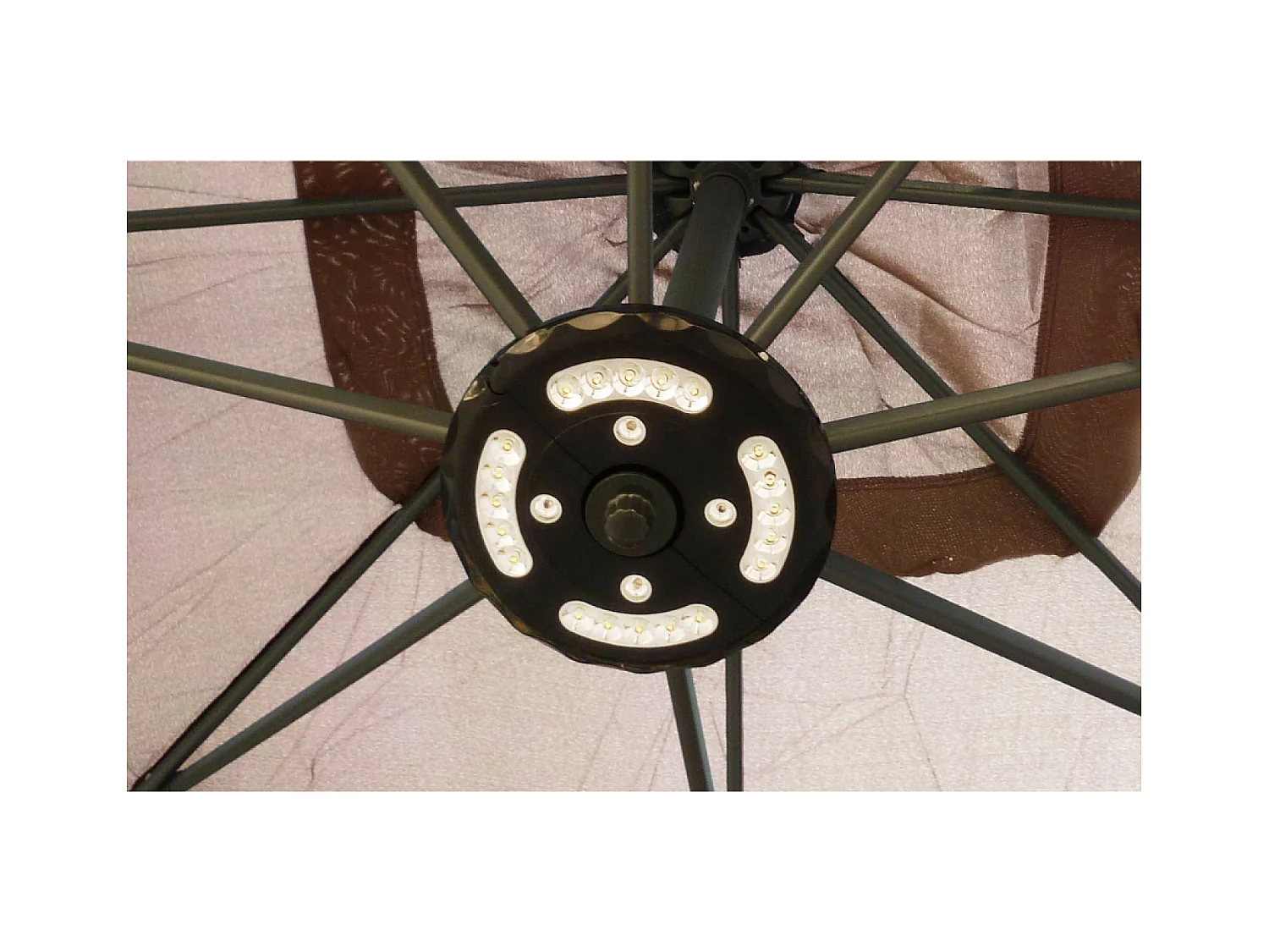 Versetzter LED-Quadrat-Sonnenschirm 3x3m Schokolade SOLENZARA