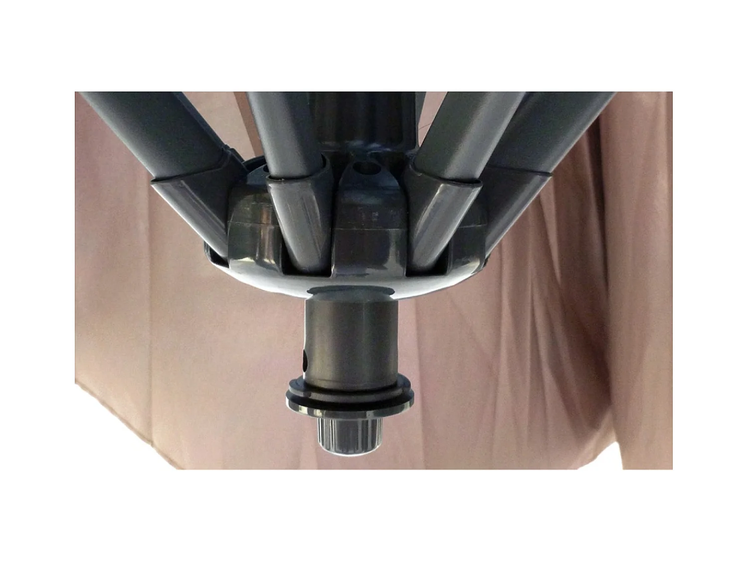 Versetzter LED-Quadrat-Sonnenschirm 3x3m Schokolade SOLENZARA