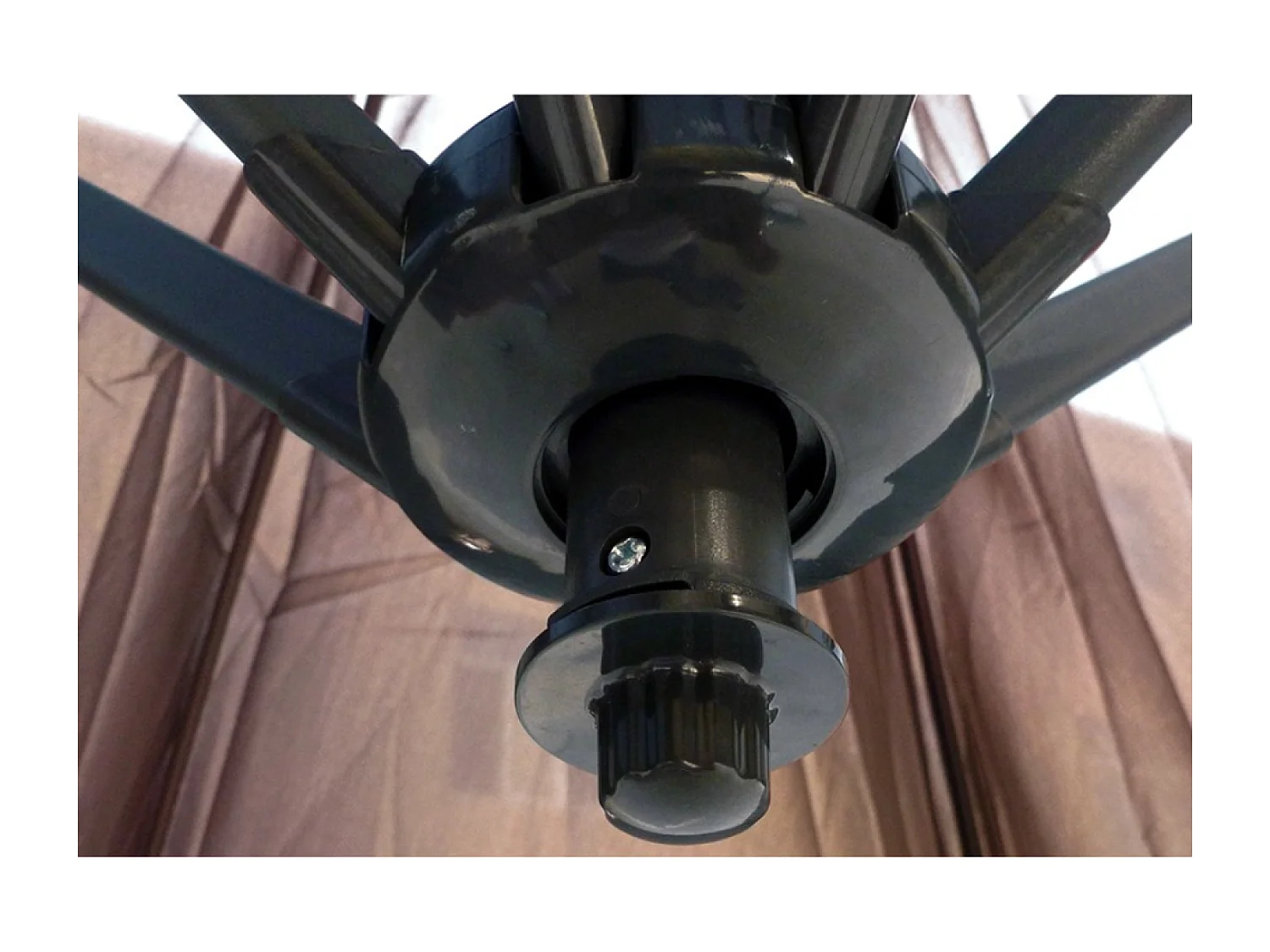 Ombrellone decentrato con LED cioccolato 3 x 3 m SOLENZARA