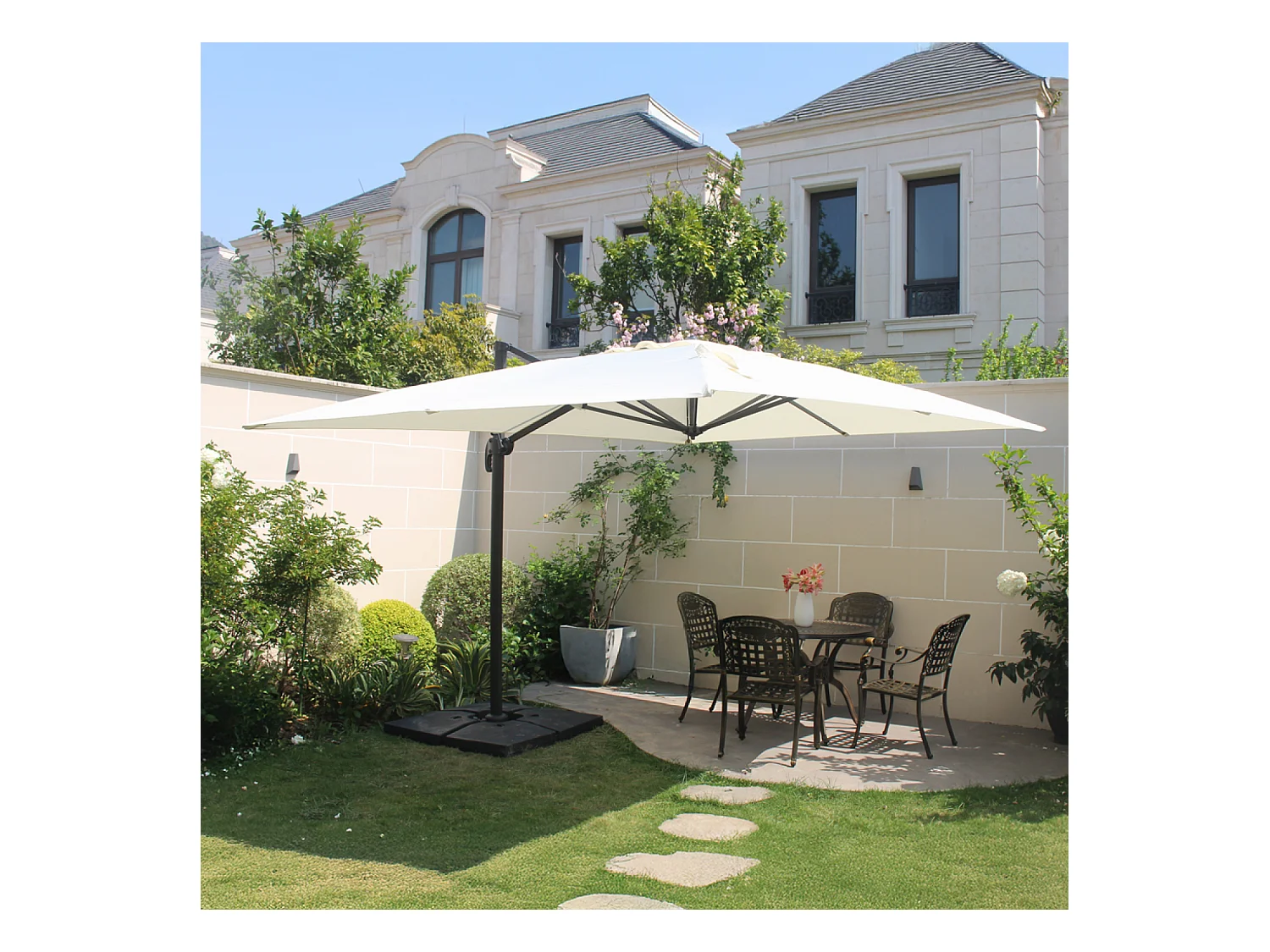 Rechthoekige 3x4m draaibare 360° zweefparasol in ecru CESARE