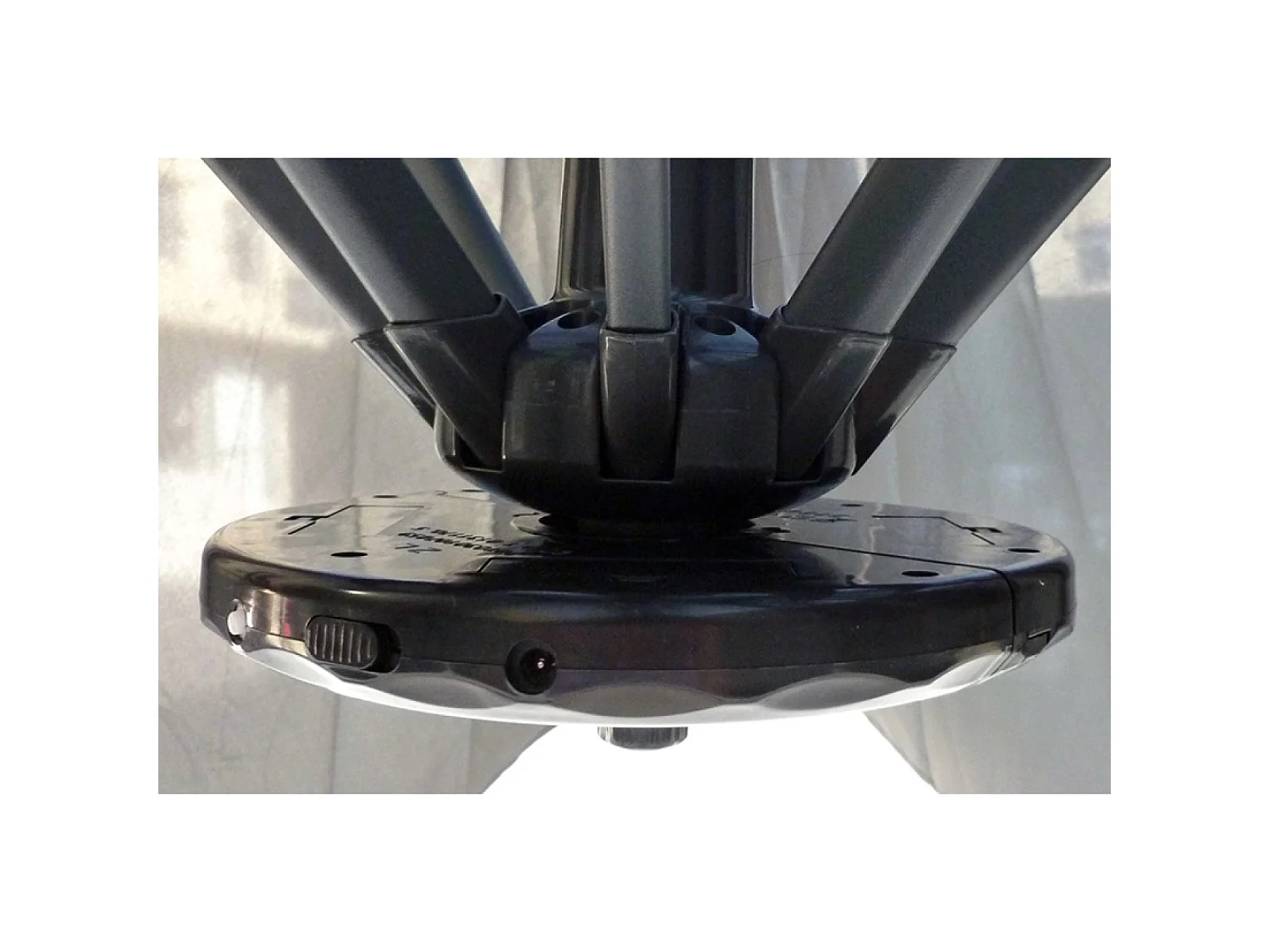Parasol  gris déporté carré 3 x 3 m led SOLENZARA