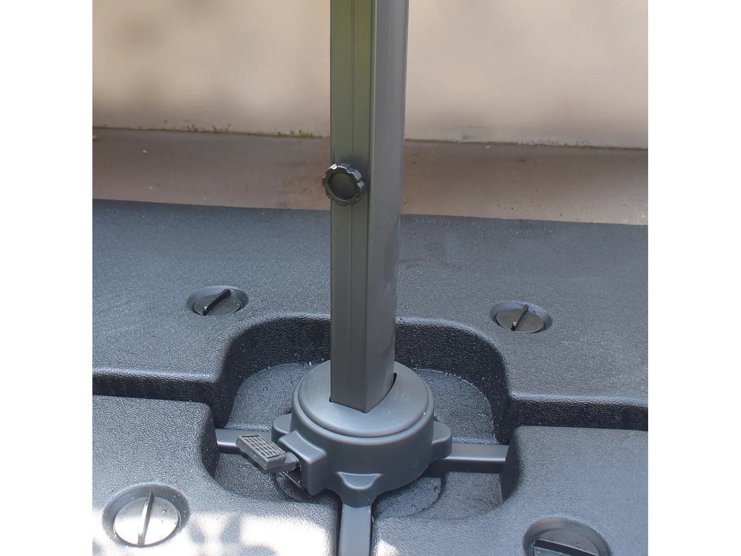 Parasol déporté et rotatif diamètre 3,5 m terracotta CASTILLO