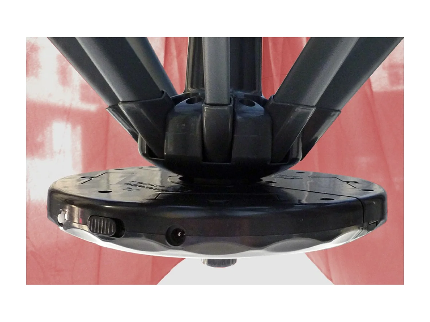 Solenzara à LED terracotta : Parasol à LED déporté 3x3m SOLENZARA