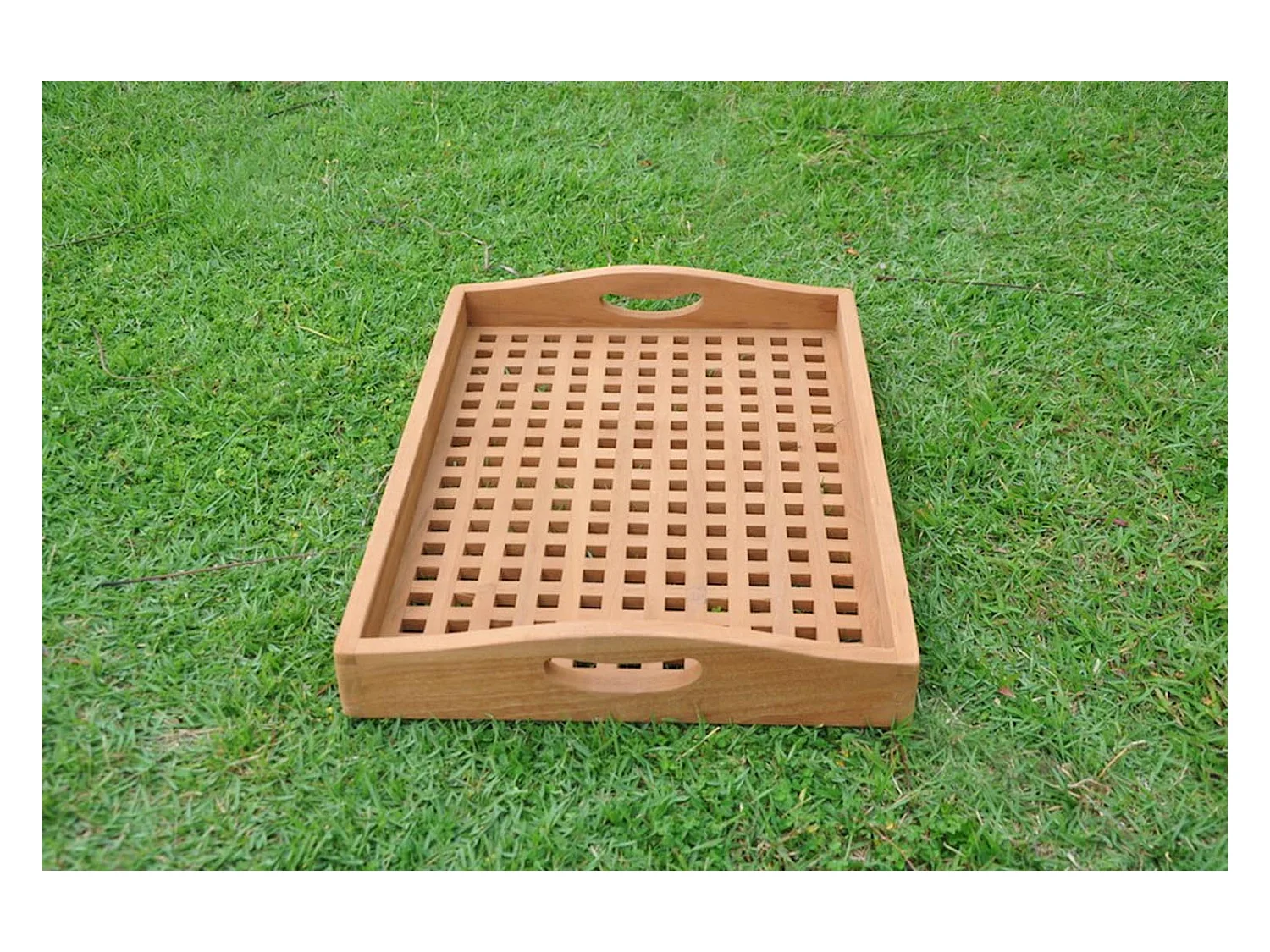 Rechthoekig dienblad van teak BAWA met brede randen en handvatten - Eigentijdse stijl