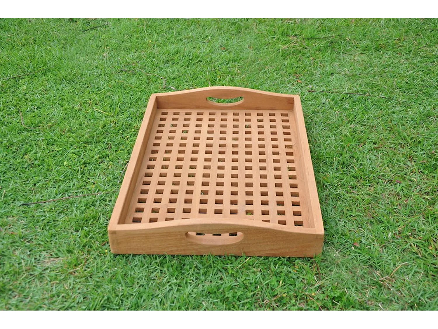 Rechthoekig dienblad van teak BAWA met brede randen en handvatten - Eigentijdse stijl