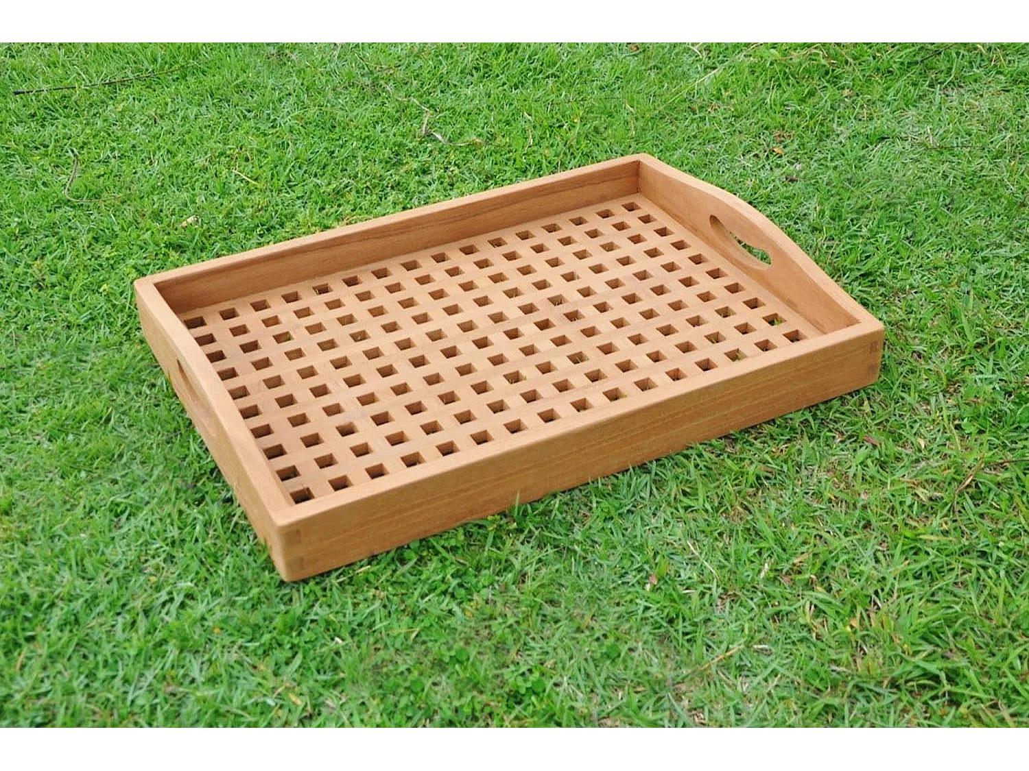 Rechthoekig dienblad van teak BAWA met brede randen en handvatten - Eigentijdse stijl