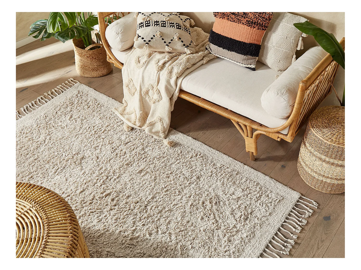 Teppich Baumwolle helles Beige 140x200 cm Fransen Hochflor Shaggy Boho Bitlis