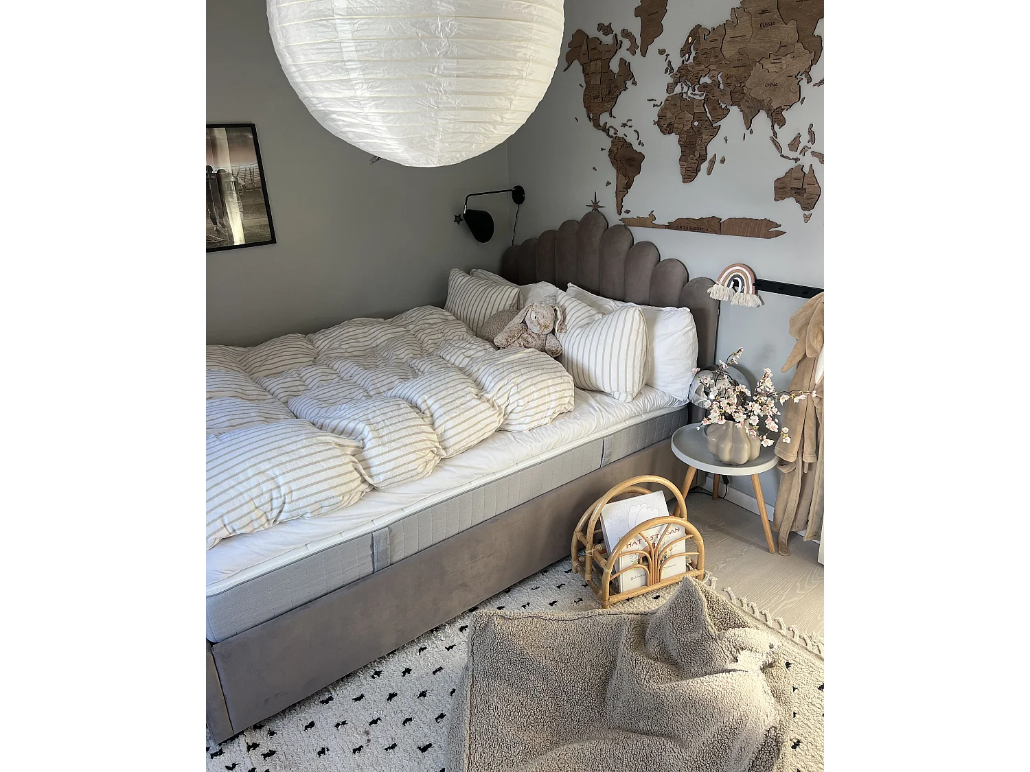 Ottoman Bed VINCENNES Velvet Taupe 140 x 200 cm (EU Double)