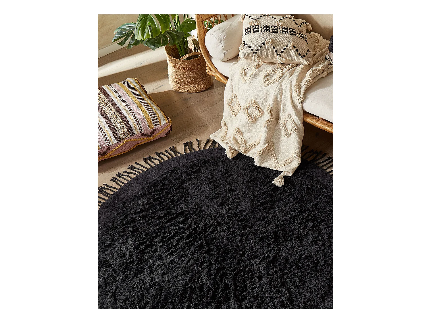 Teppich Baumwolle schwarz ⌀ 140 cm Fransen Shaggy BITLIS
