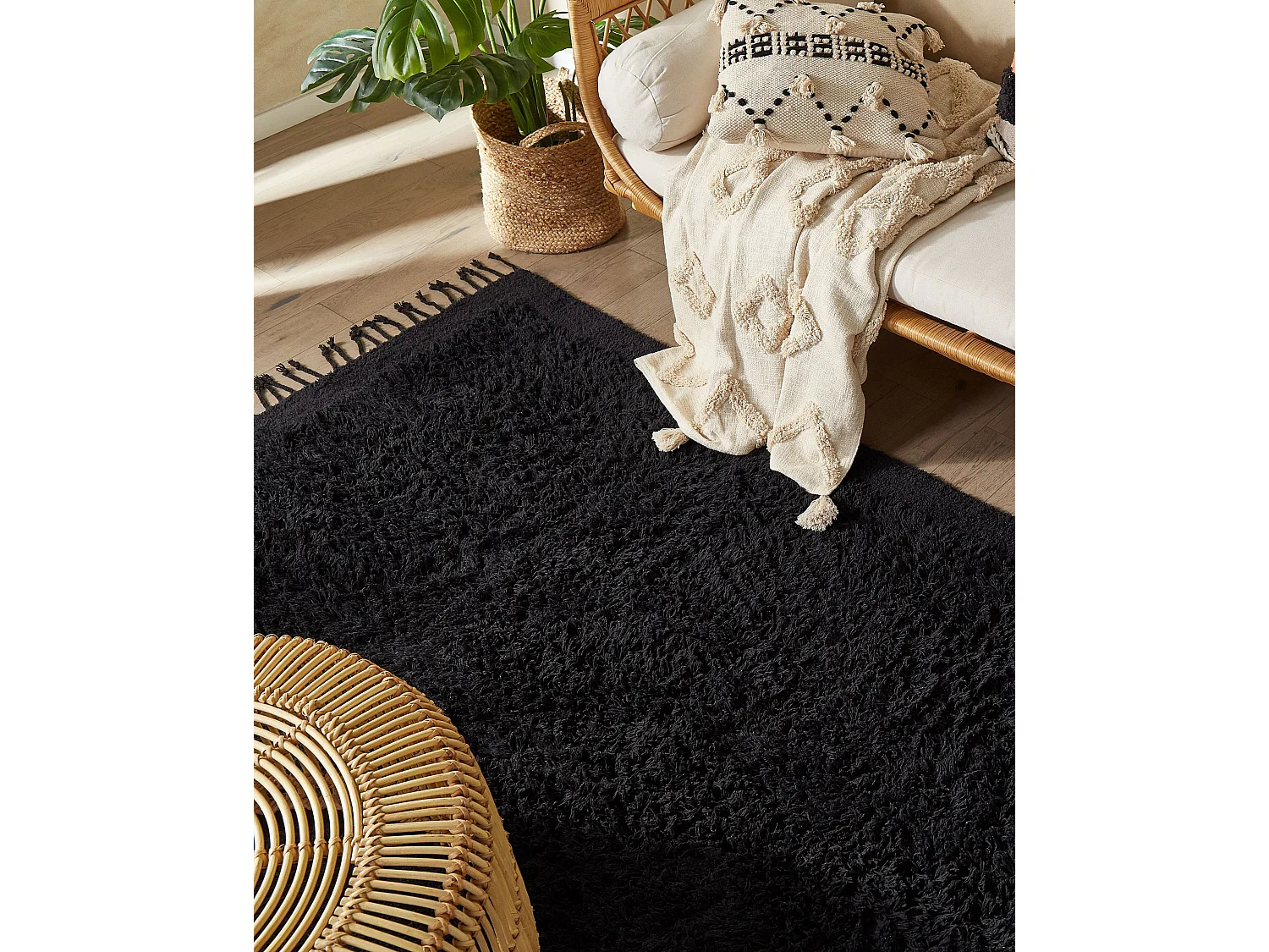 Alfombra de algodón negro 140 x 200 cm BITLIS