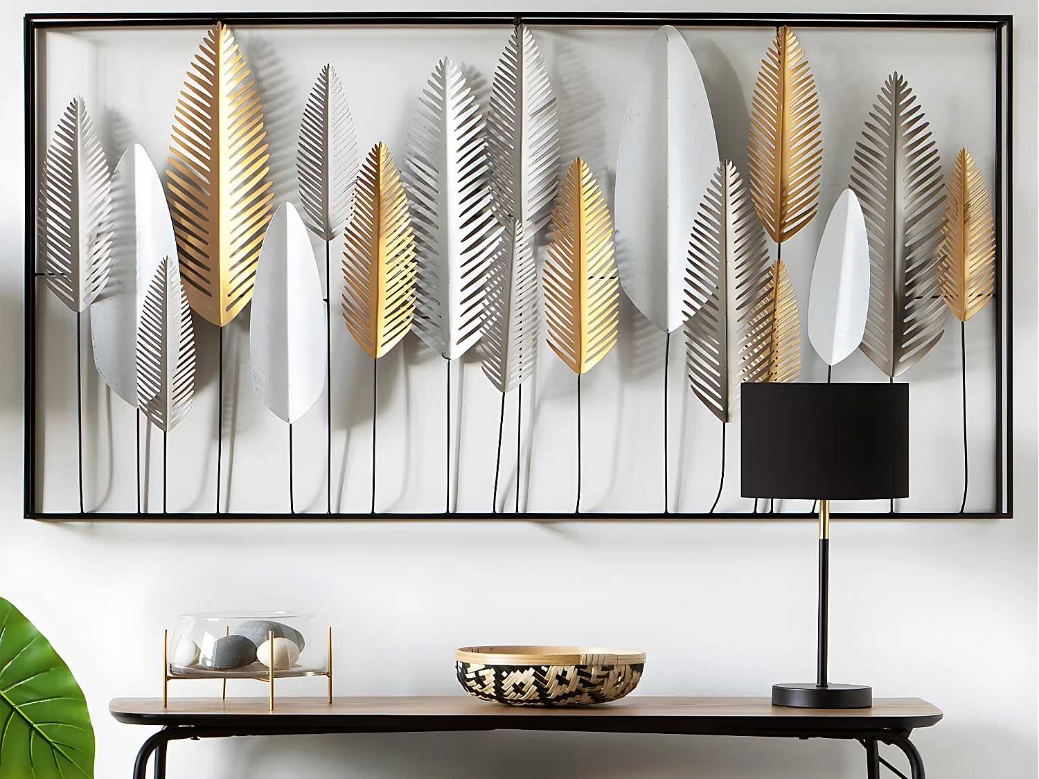 Déco murale Feuilles en métal noire et doré 134 x 68 cm