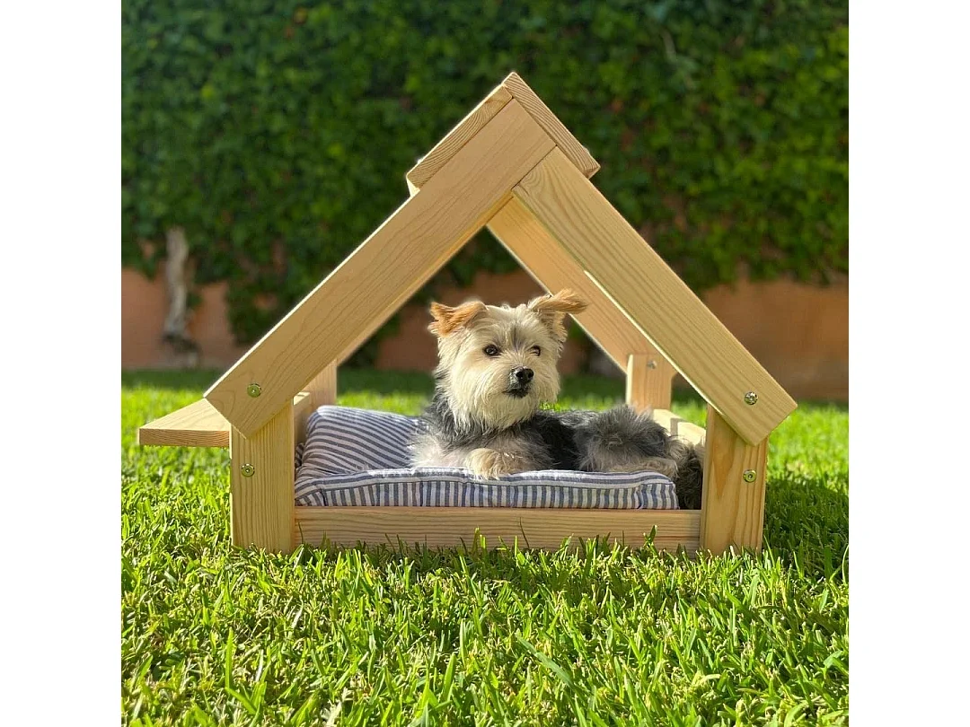 Niche pour chien d'intérieur couleur naturelle - Lit avec cadre en bois naturel FSC, 60x44x55cm