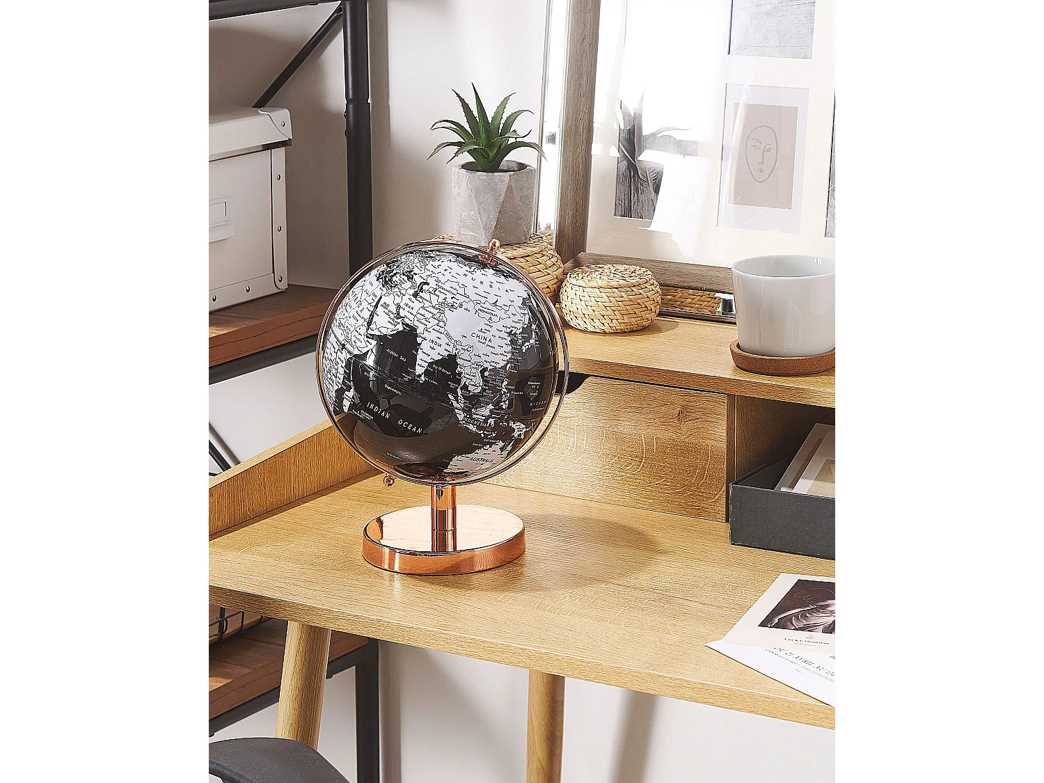 Globe CABOT Black 28 cm