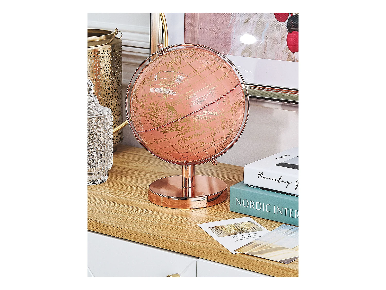 Moderner Tischglobus Rosa drehbar mit Metall-Standfuß in Roségold Cabot