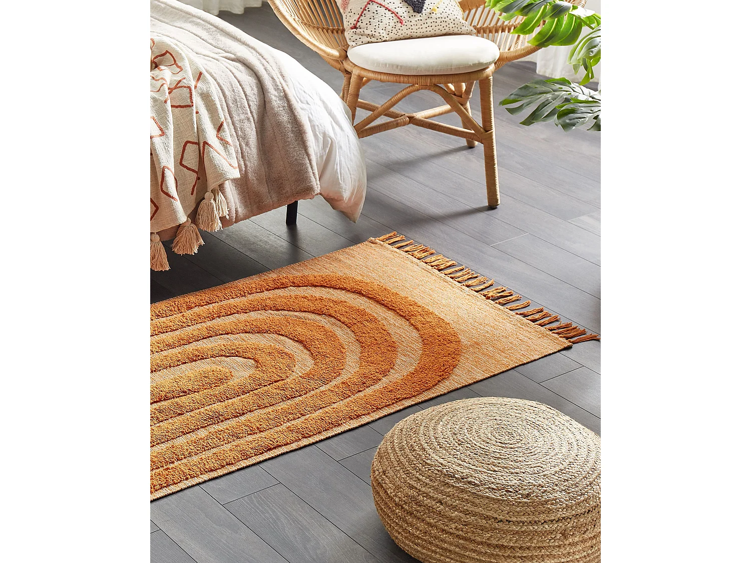 Teppich Baumwolle orange 80 x 150 cm geometrisches Muster Fransen Kurzflor HAKKARI