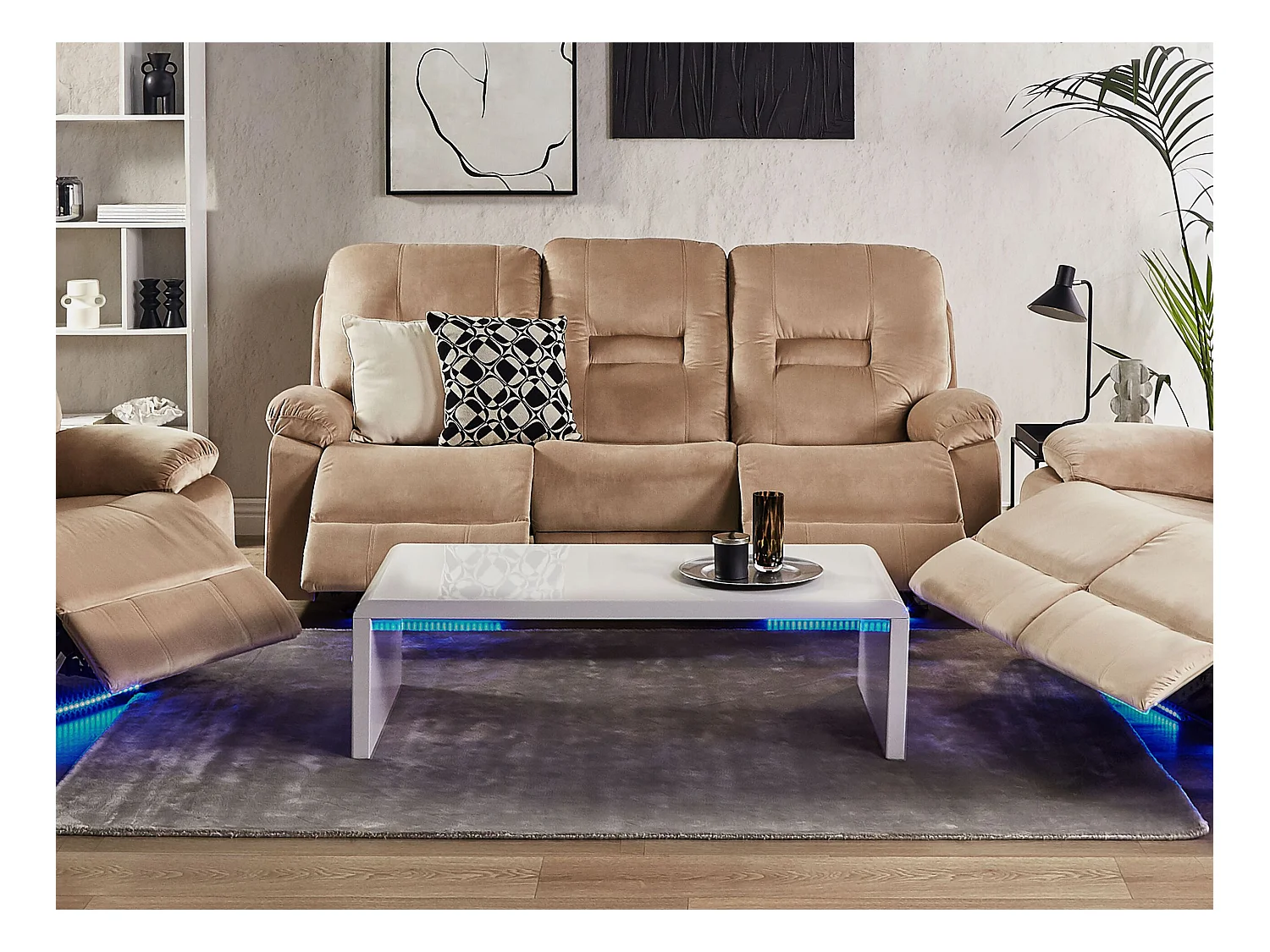 Sofá reclinable eléctrico BERGEN Terciopelo Arena con puerto USB 3 plazas