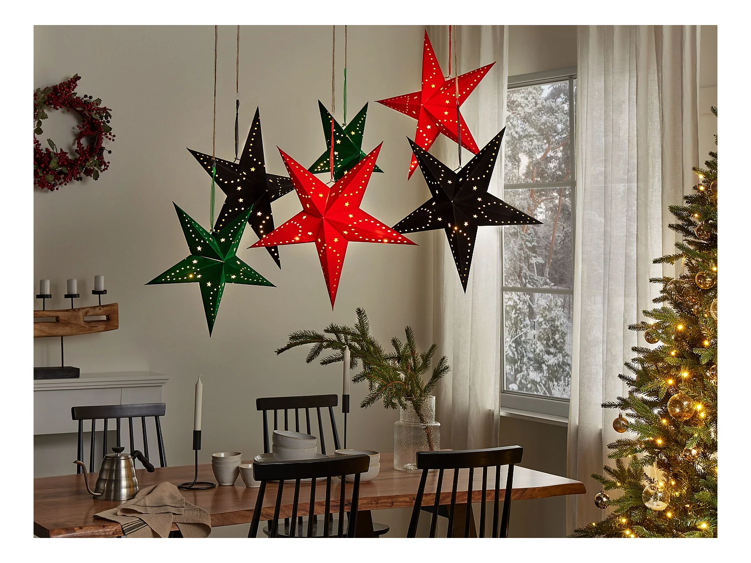 Lot de 2 décorations suspendues LED MOTTI Étoile 60 cm Noir