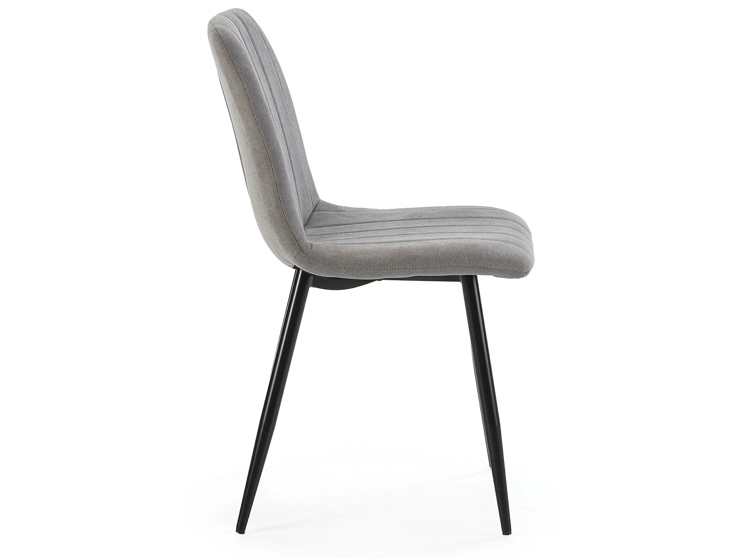 Conjunto de 4 cadeiras Sagi estofadas em tecido cinza.