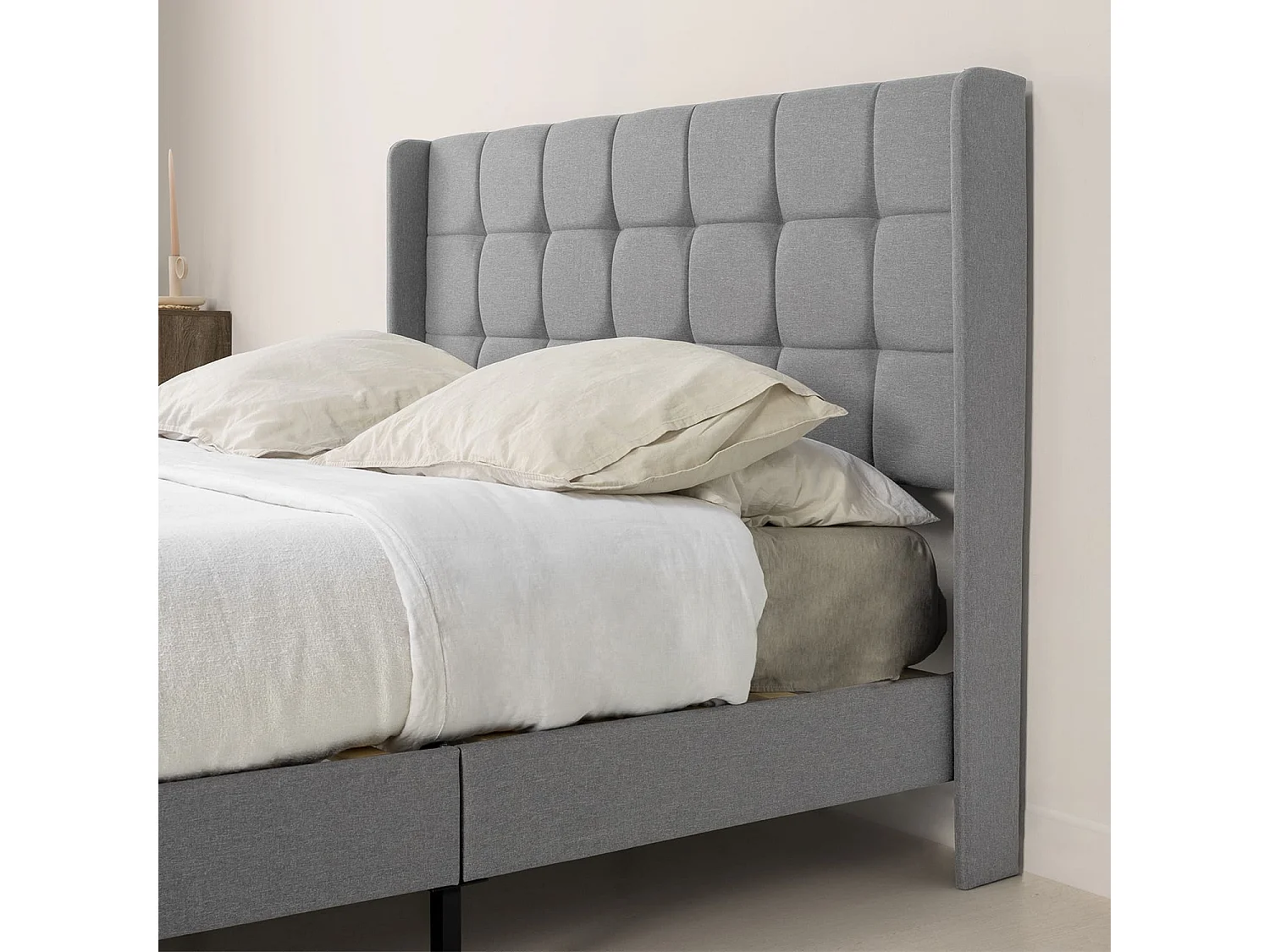 Cadre de lit plateforme Esther capitonné 30 cm, 140x190 cm, Gris clair