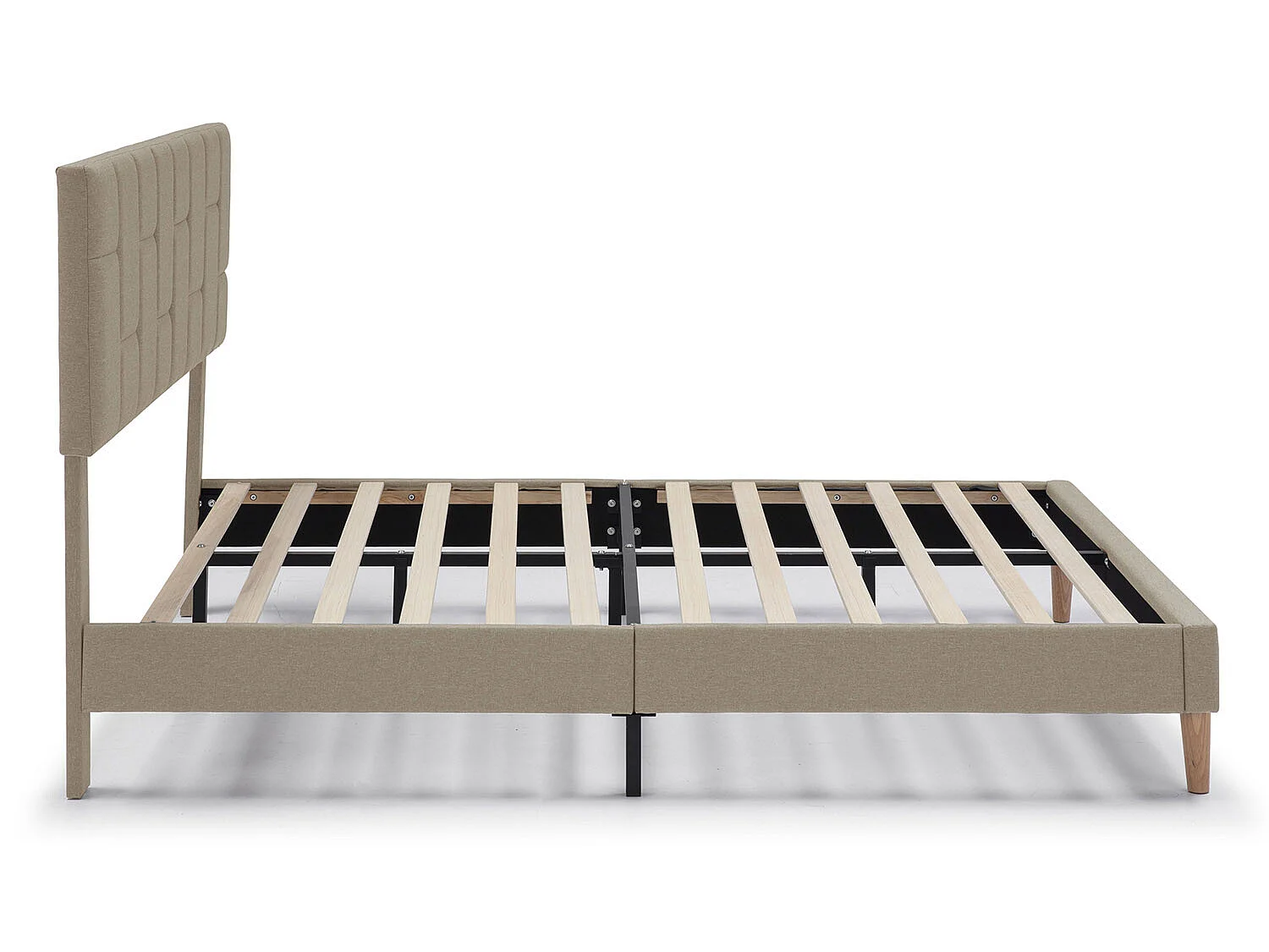 Gestoffeerd bedframe Sorni van 30 cm, 135/140x190 cm, Beige