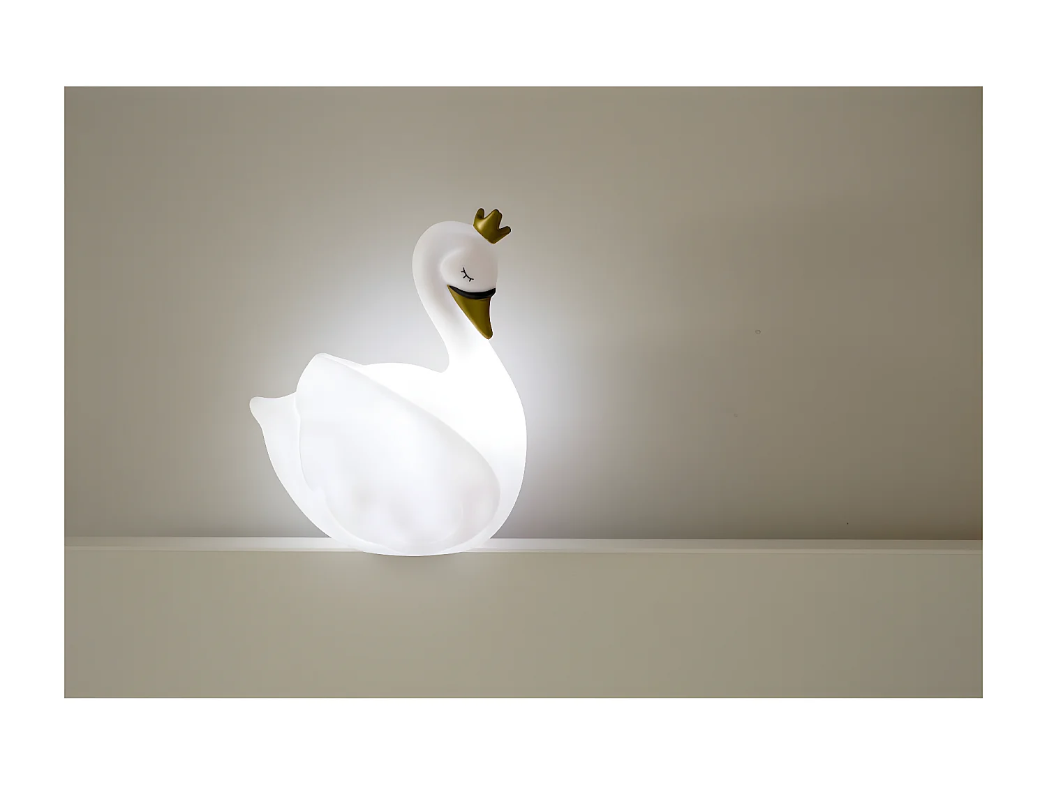 DAME BLANCHE - Veilleuse tactile en forme de cygne blanc