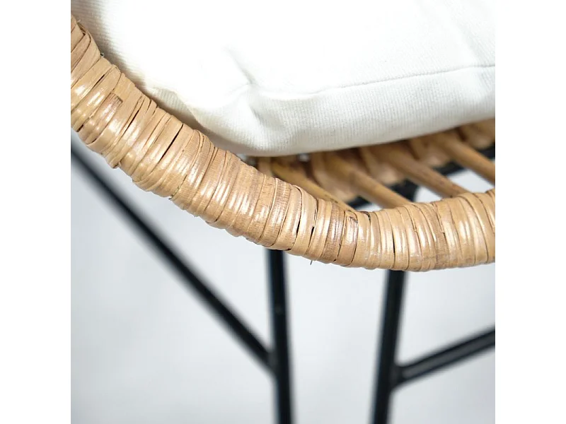 Lot de 2 fauteuils en rotin avec coussin et pieds métal noir - IBIZA