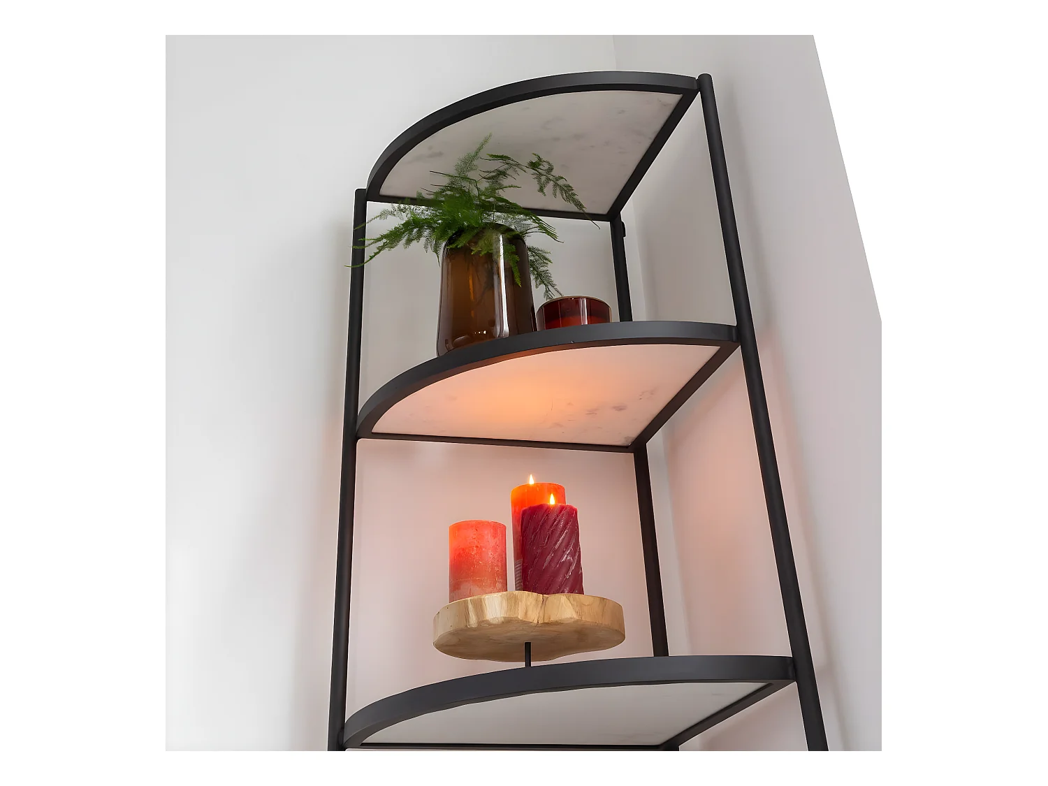 Etagère d'angle en métal et marbre Mona