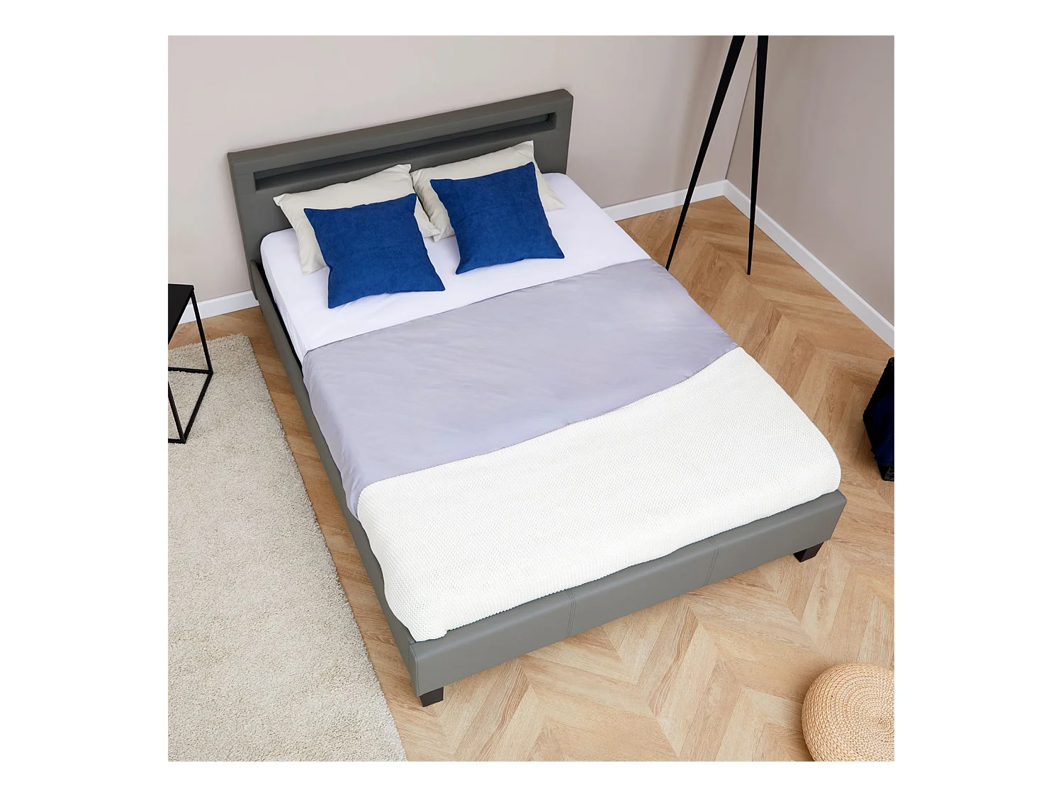 Lit LED double 140x190 cm avec sommier, tête de lit confortable, lit 1 place revêtement synthétique gris, PINOT