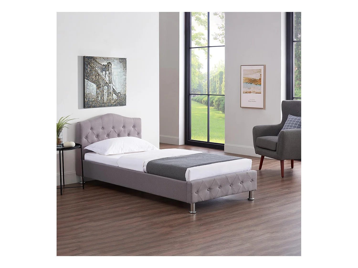 Lit simple pour adulte ou enfant BIARRITZ 90x190 cm 1 place / 1 personne avec sommier et pieds en métal chromé, tissu capitonné gris