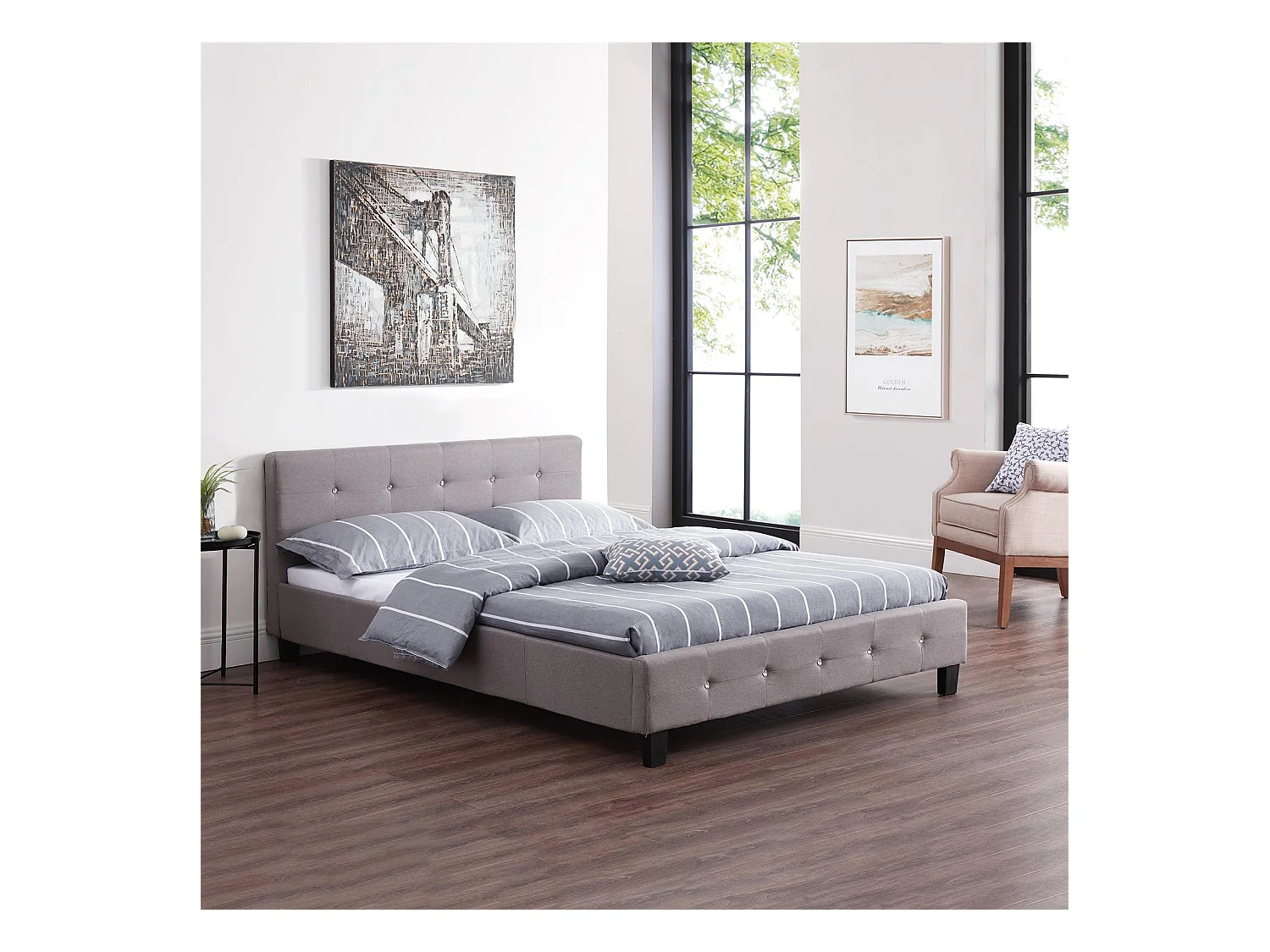 Lit double pour adulte JOSY avec sommier 140x190 cm 2 places / 2 personnes, tête et pied de lit capitonnés avec strass en tissu gris
