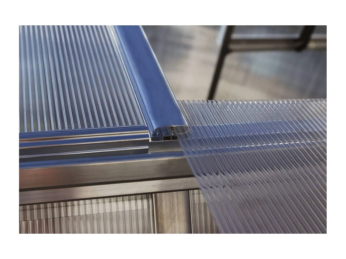 Serre en polycarbonate "Multiline" - 5.6m2