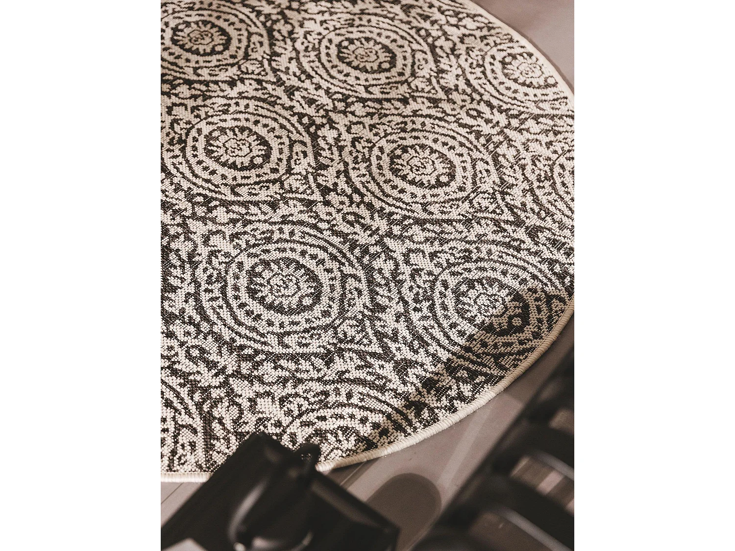 Tapis d'extérieur & intérieur rond Cleo Blanc & Noir ø 120 cm rond