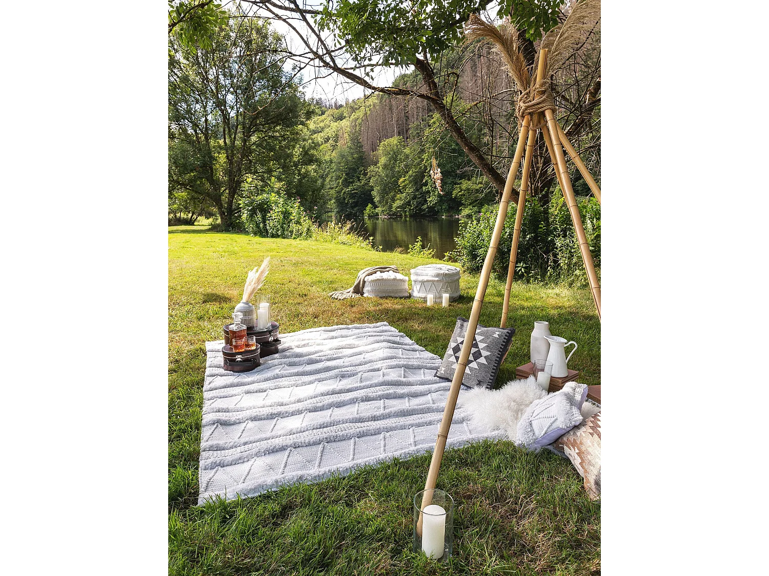 Tapis fabriqué à partir de matériaux recyclés Toni Ivory 80x150 cm