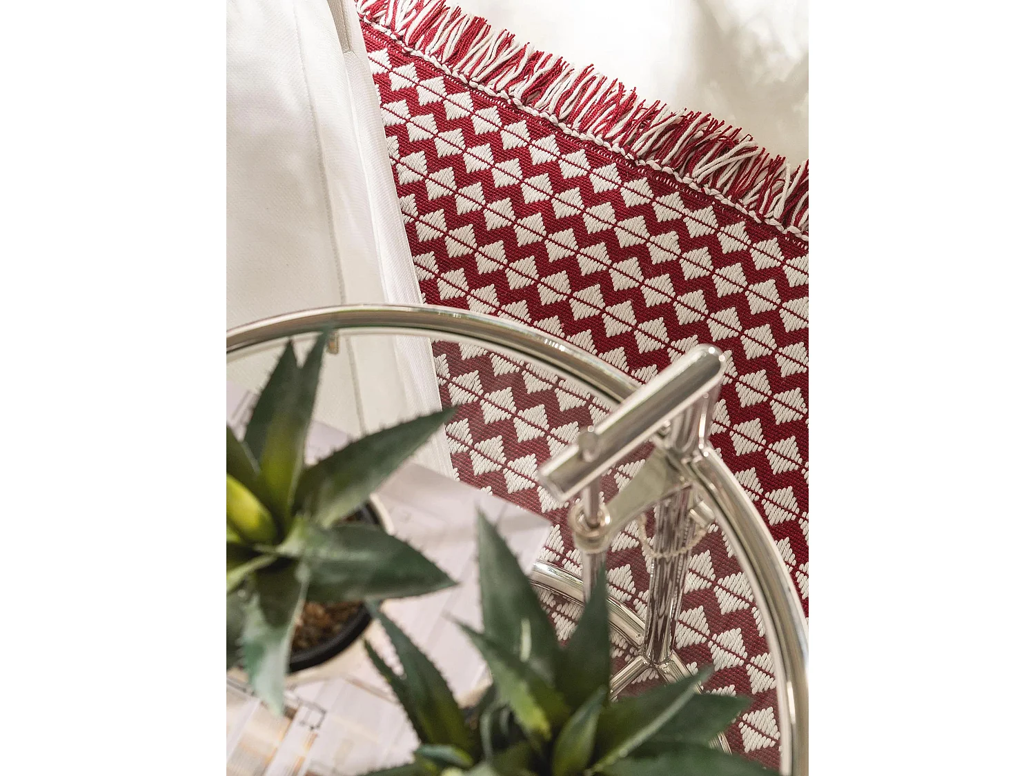 Tapis fabriqué à partir de matériaux recyclés Morty Rouge 80x150 cm