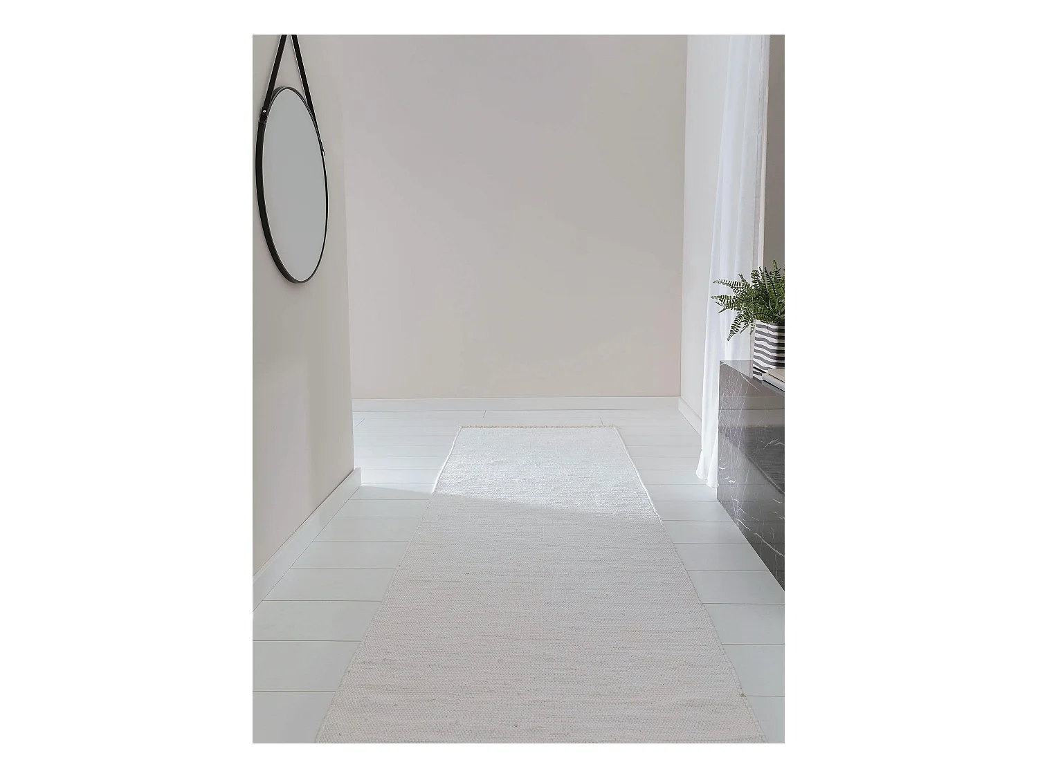 Tapis fabriqué à partir de matériaux recyclés Tom Blanc 80x300 cm