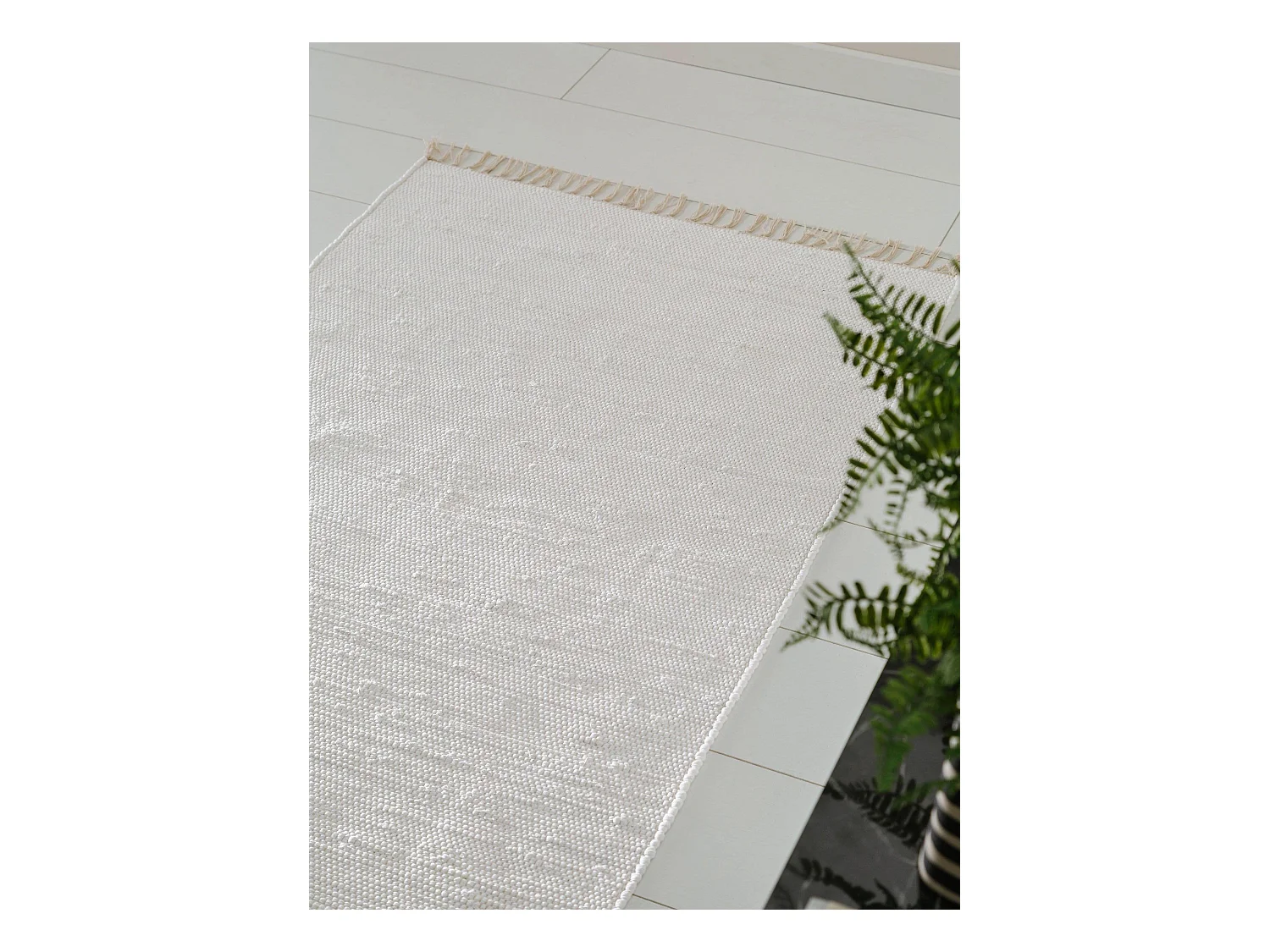 Tapis fabriqué à partir de matériaux recyclés Tom Blanc 80x300 cm